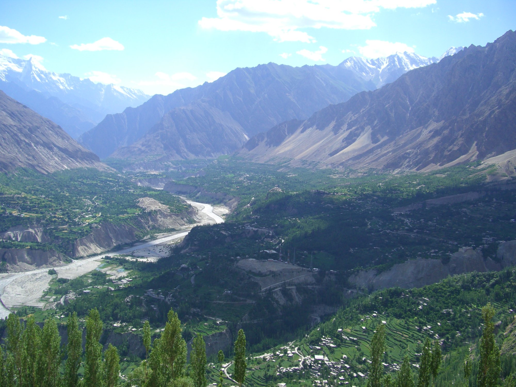 Hunza_Valley_from_Eagle_Point.jpg