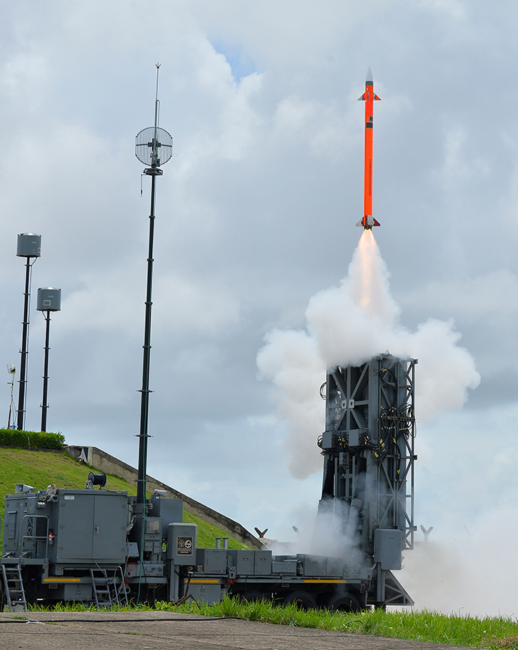 IAIs-MRSAM-missile-during-the-test-June-2016.jpg