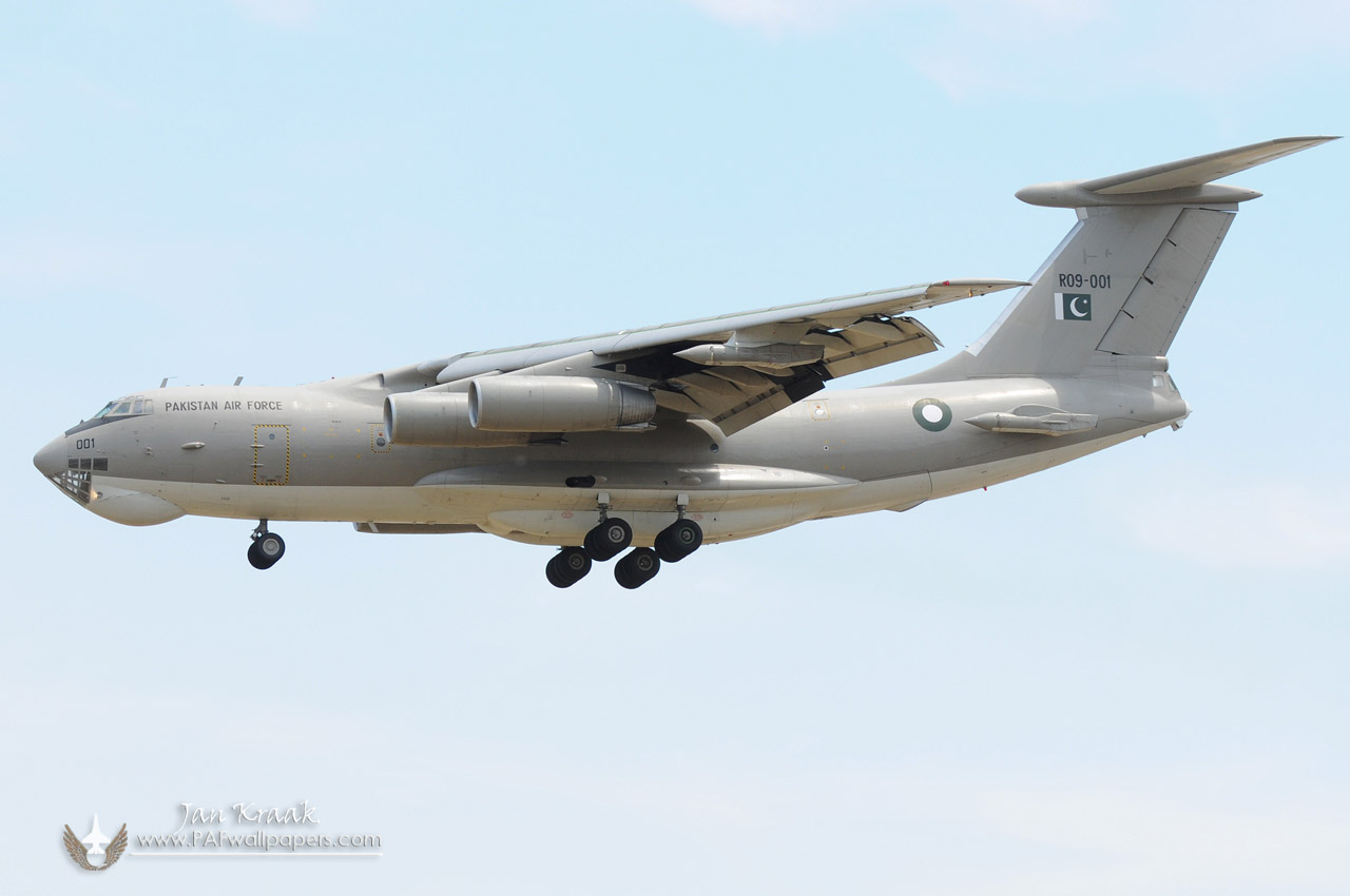 il-78_tanker_izmir_airshow_2011_001.jpg