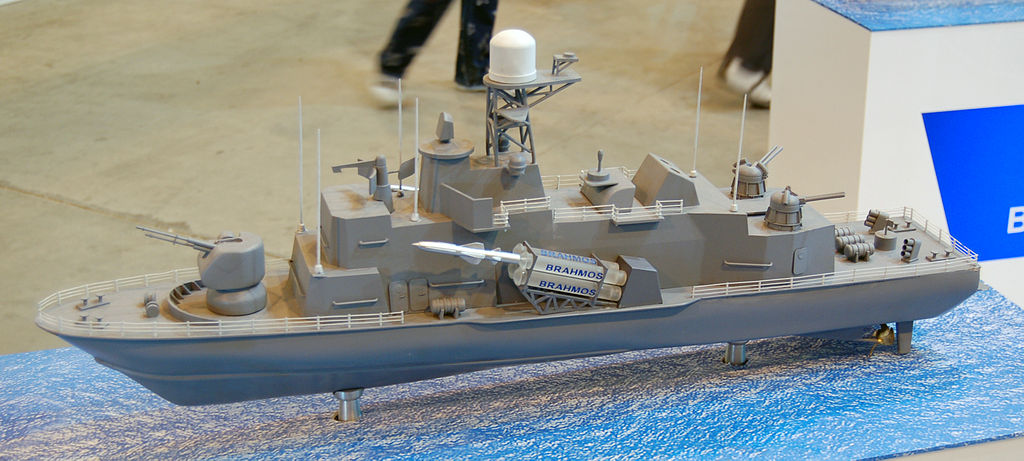 India-BrahMos_missile_boat_maquette_MAKS2009 copy.jpg