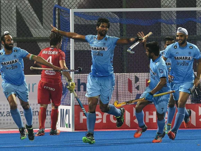 india-hockey-celeb-belgium[1].jpg