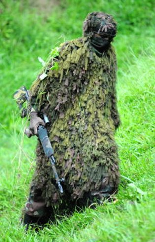 Indian-Army-Sniper-In-Suit.jpg