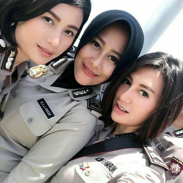 Indonesian's Army Girl Cute.jpg