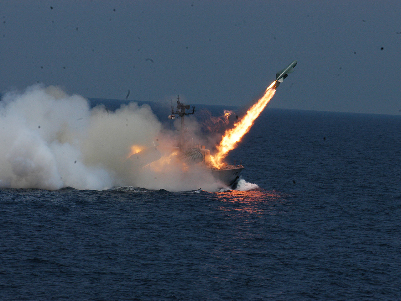 INS_Chamak_(K95)_fires_a_P-15_Termit_missile.jpg