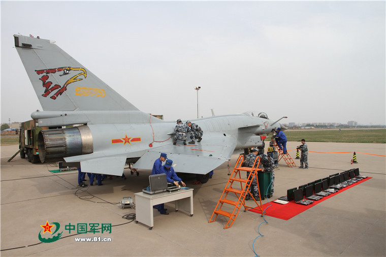 J-10A 50x5x - 44. Div + Eagle.jpg