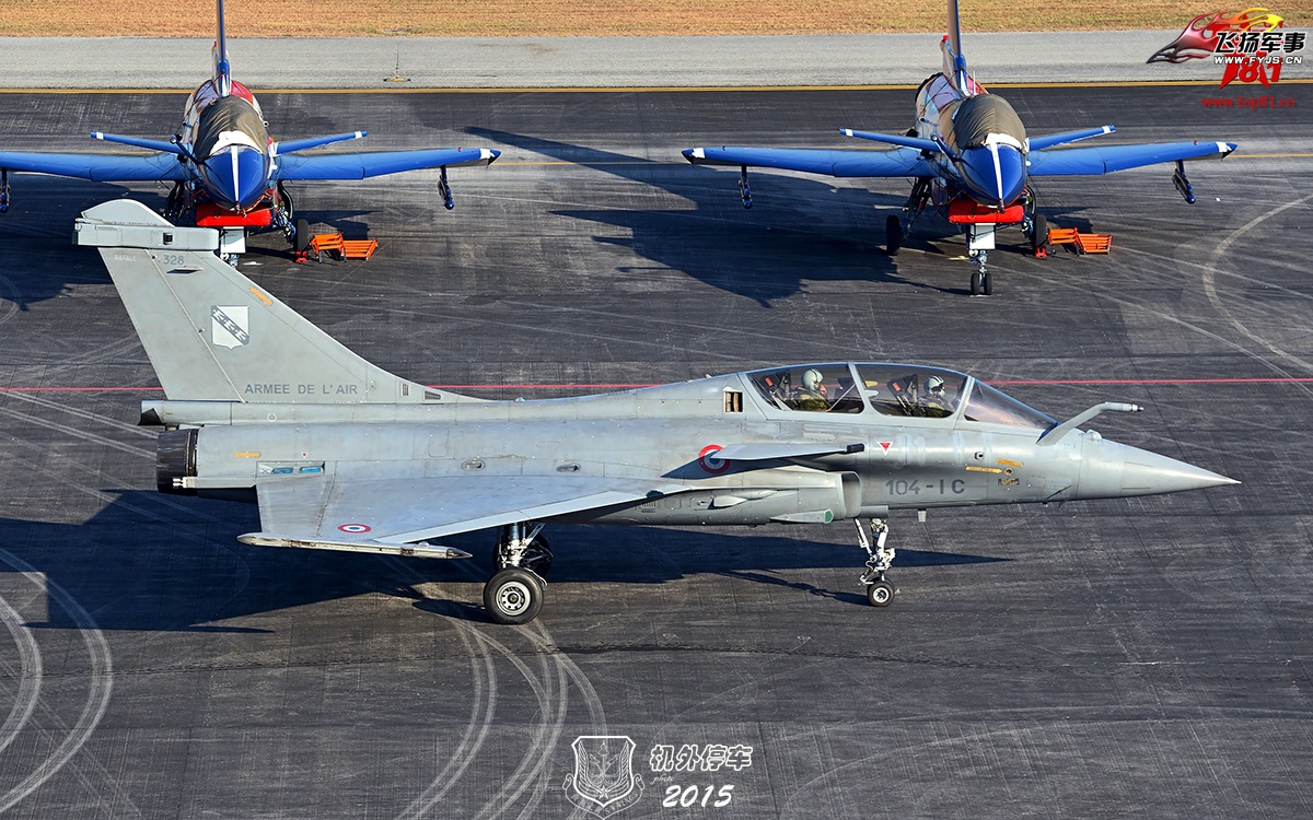 J-10AY vs. Rafale.jpg