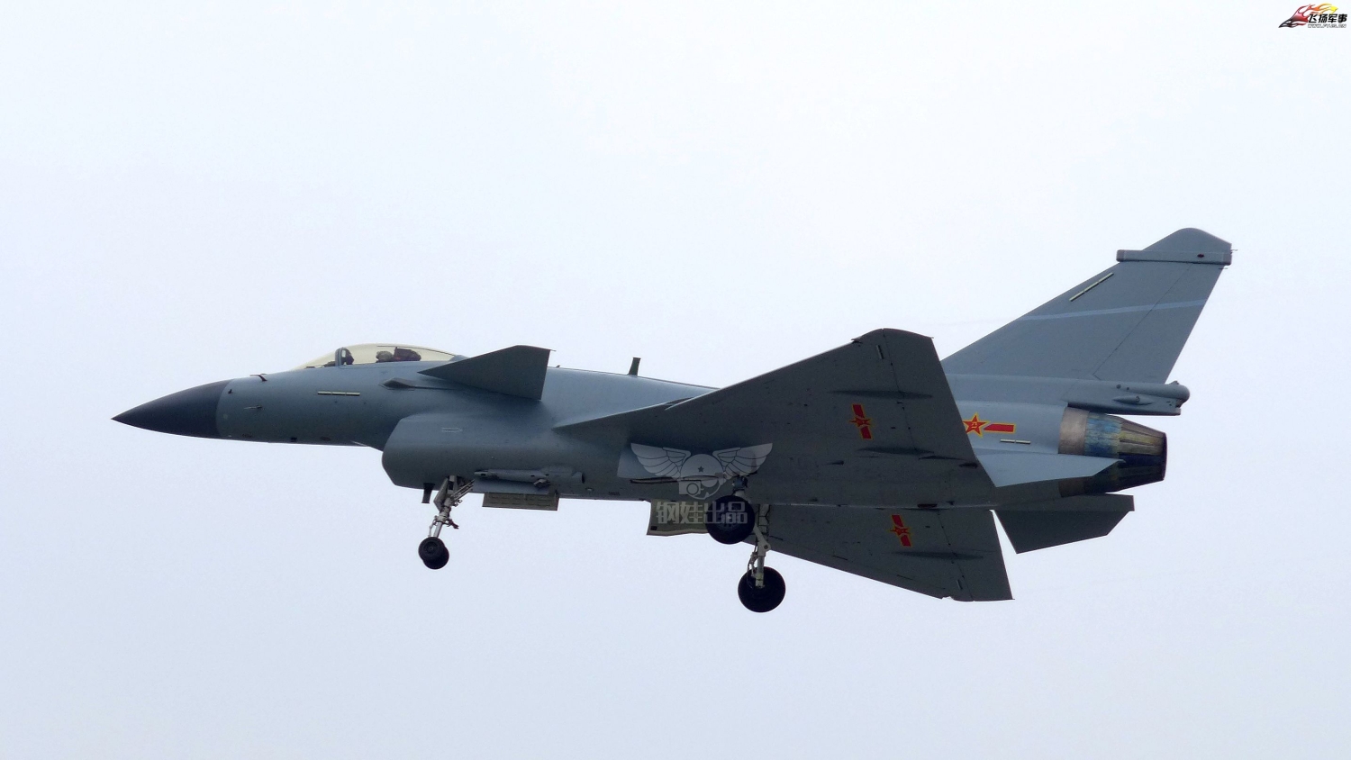 J-10B serial grey - serial 16.6.15 - 1xs.jpg