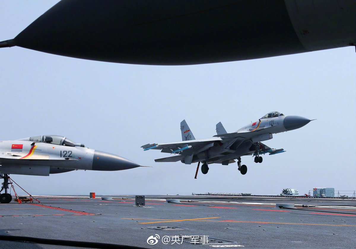 J-15 serial 121 122 - 20170703.jpg