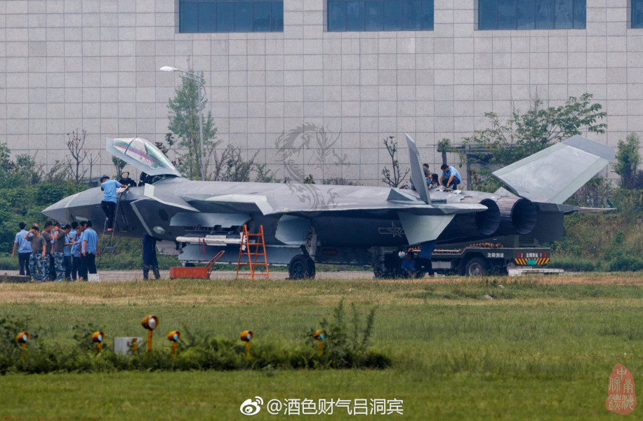 J-20 at Shenyang.jpg