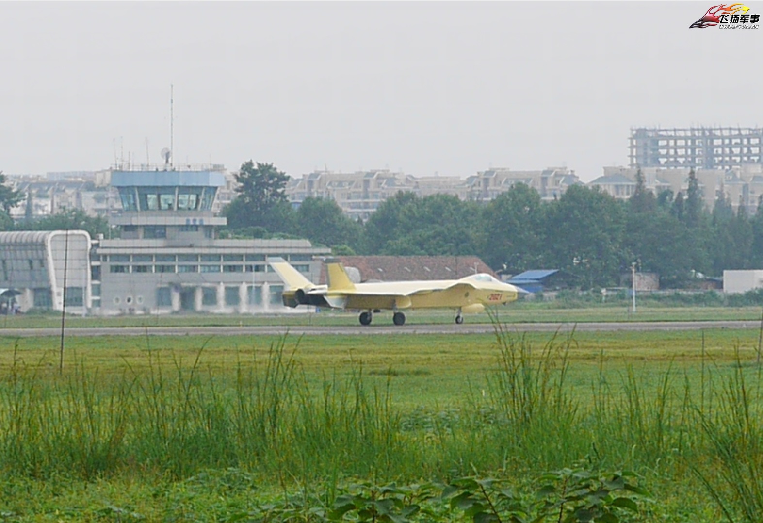 J-20A 2021 - taxi test - 20170918 - 2.jpg