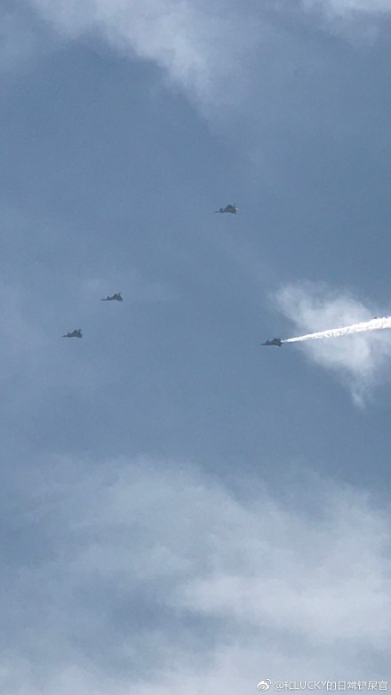 J-20A 5x in formation - 20170614 - 3.jpg