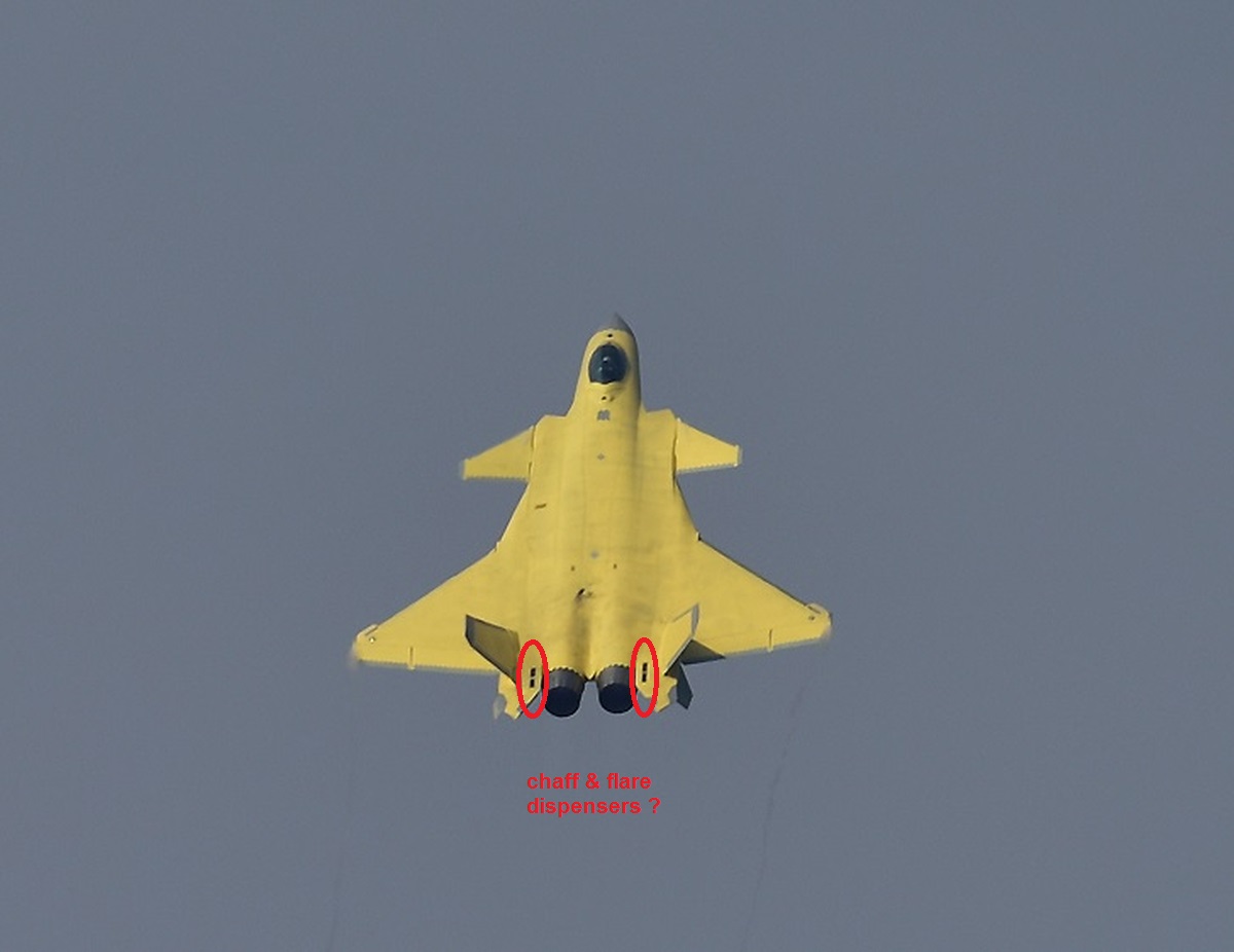 J-20A LRIP - 27.9.16 - chaff + flare dispensers.jpg