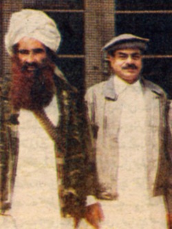 jalaluddin_haqani_and_hamid_gul.jpg