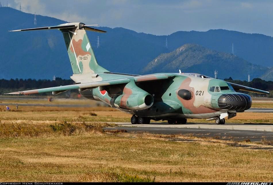 Japan+Air+Self-Defense+Force+(JASDF)+Kawasaki+EC-1+Aoki-2+2[1].jpg