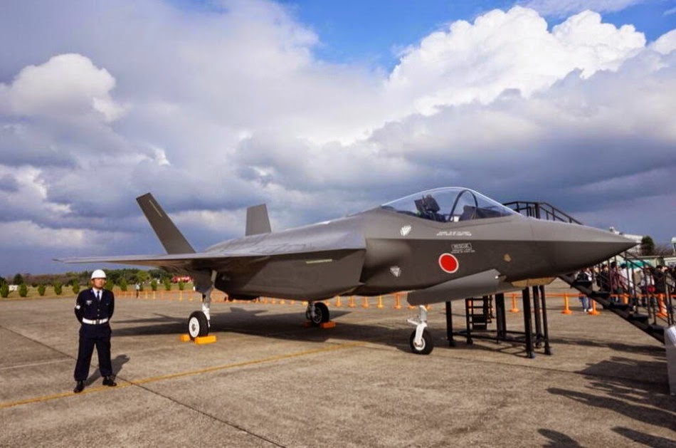 Japanese F-35 makes debut on Japan Air Self-Defense Force 60th anniversary parade 5.jpg