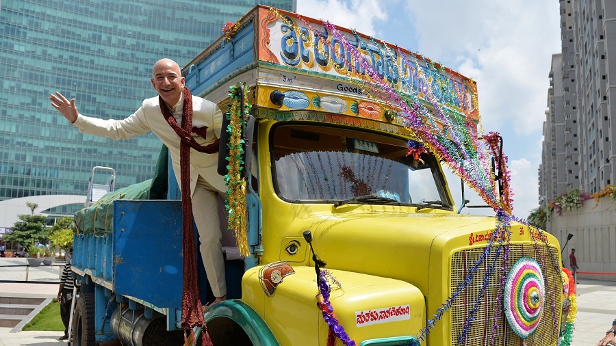 Jeff-Bezos-Bangalore-India.jpg