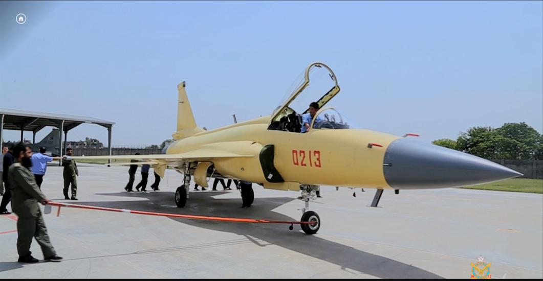 JF-17 (0213) in Pakistan.JPG