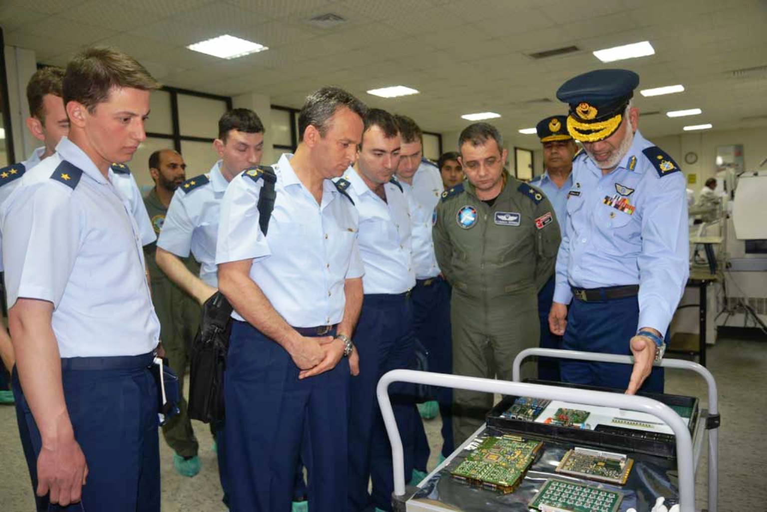 JF-17 avionics and eletronics subcomponent [Turkish Air Force Visits PAC Kamra 13-5-2014-]ec.jpg