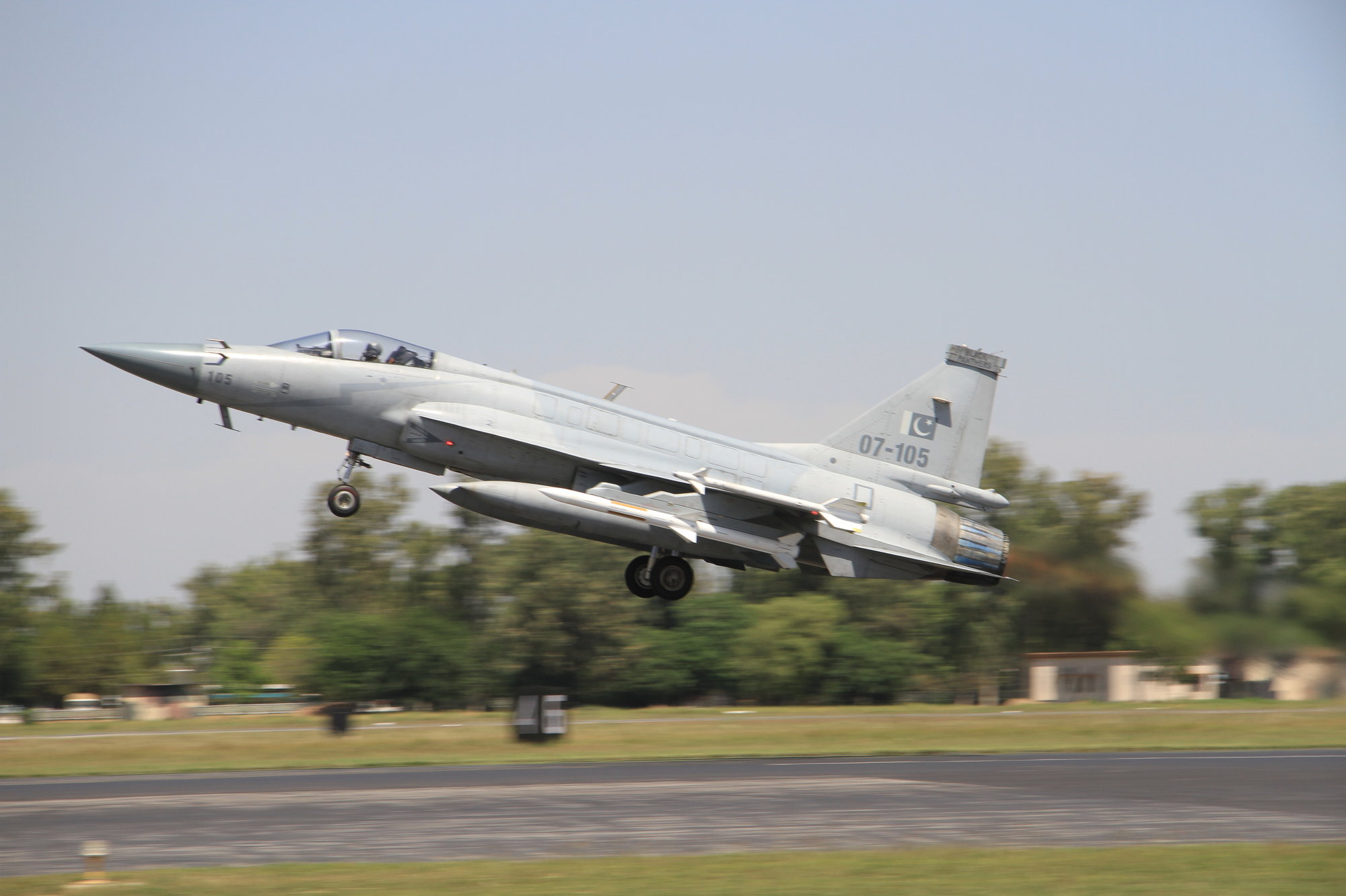 JF-17 Thunder 07-105.JPG