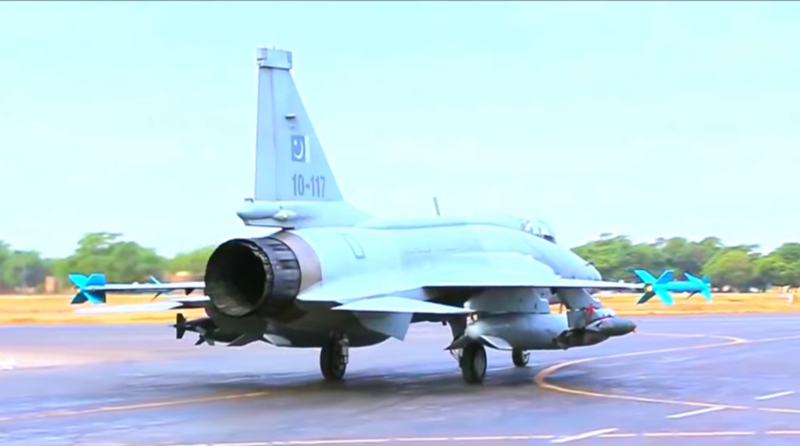 JF-17 Thunder 10-117.jpg