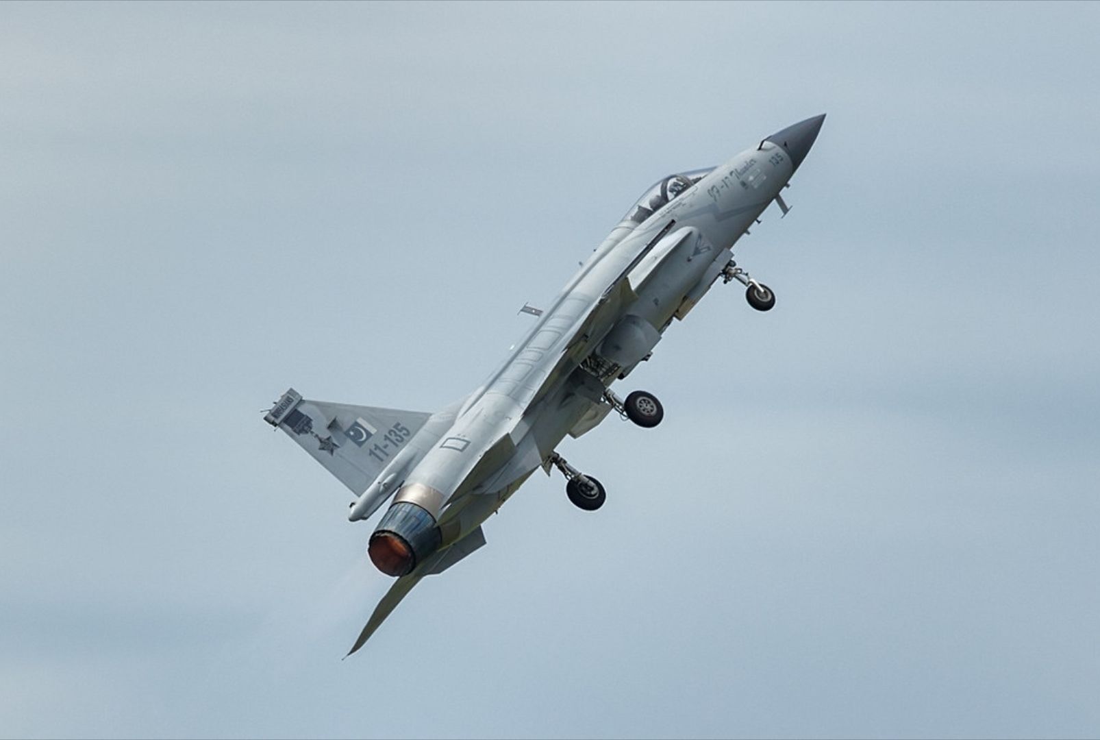 JF-17 Thunder 11-135.jpg