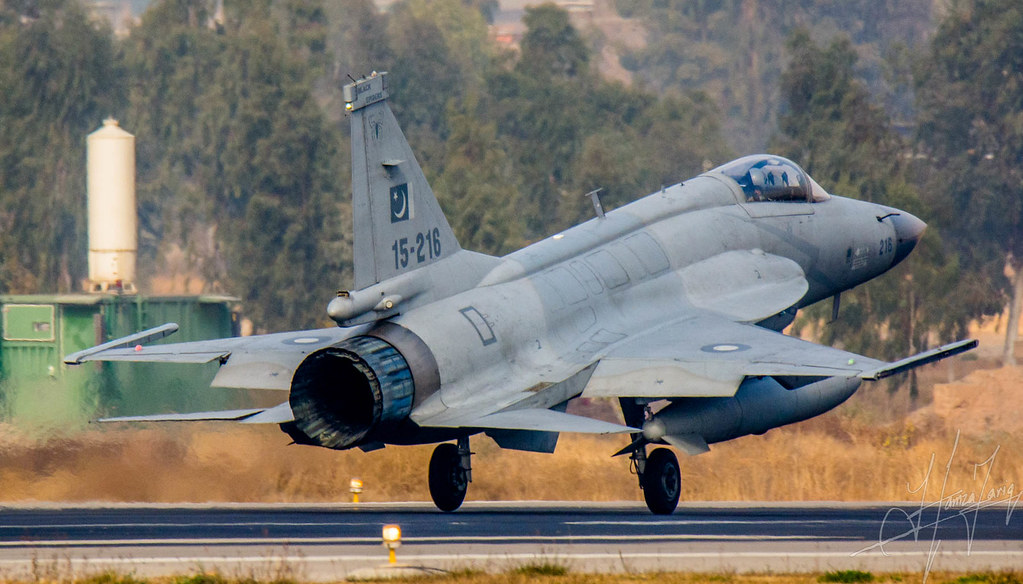 JF-17 Thunder 15-216.jpg