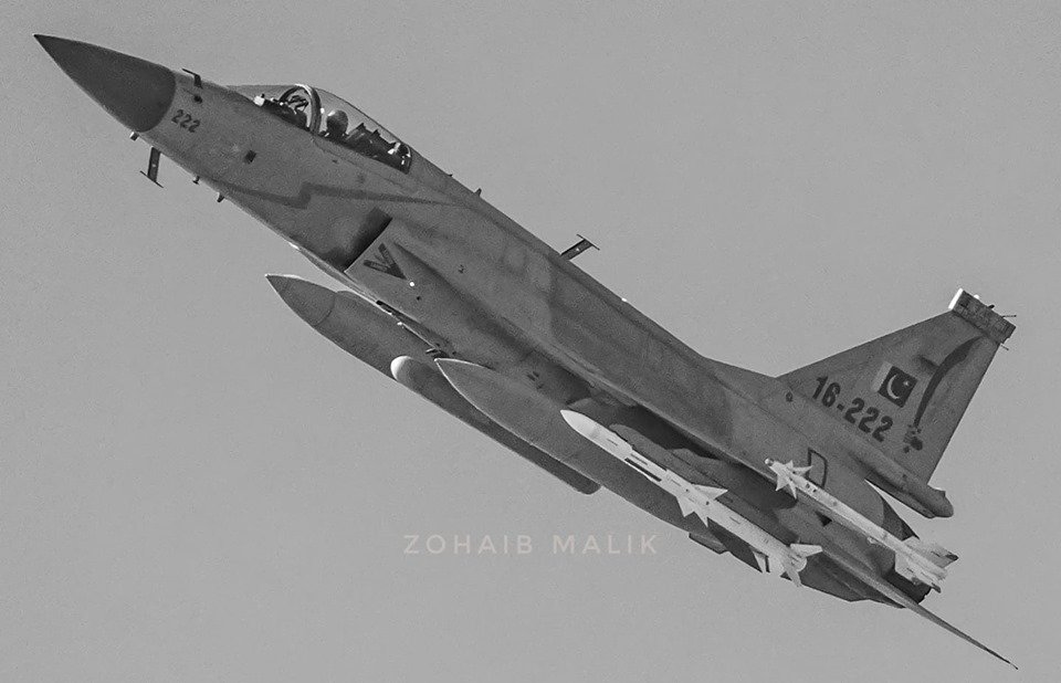 JF-17 Thunder 16-222.jpg