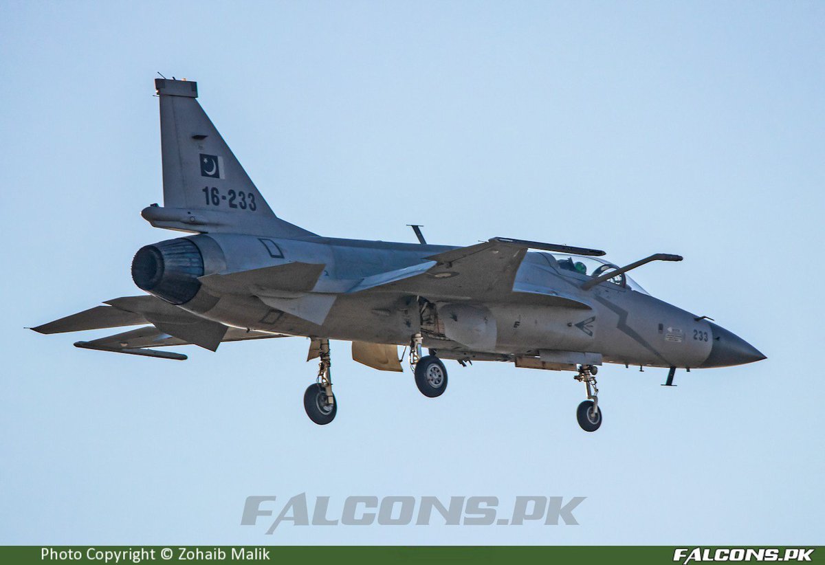 JF-17 Thunder 16-233.jpg