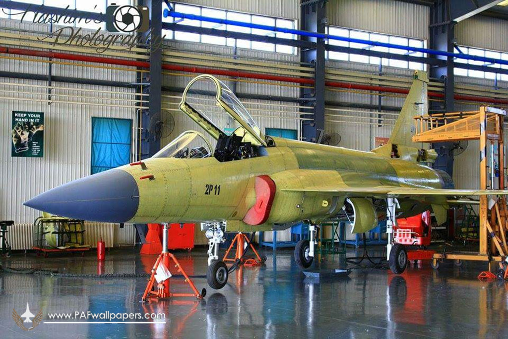 jf-17_thunder_block_2_pac_kamra_2015_02.jpg