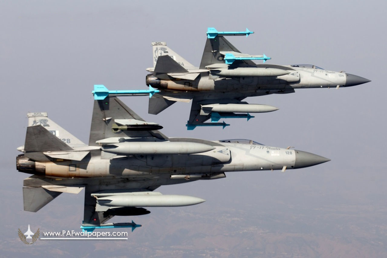 jf-17_thunder_pakistan_air_force_no_16_sqn_01.jpg
