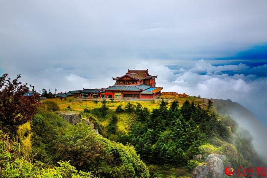 Jinding-Hill,Emei-Mountain,Sichuan.(1).jpg