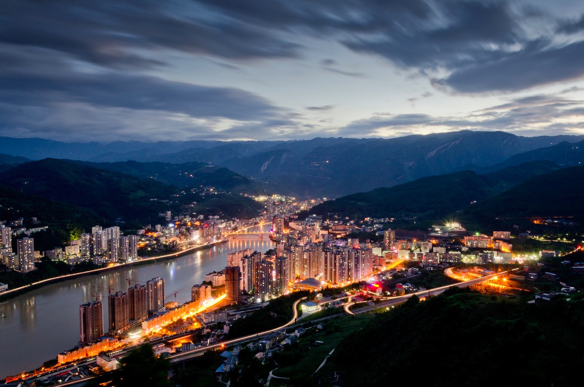 武隆县城夜景。。.jpg