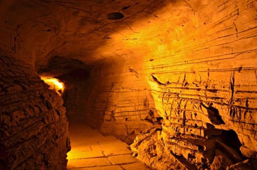 karnool caves.jpg