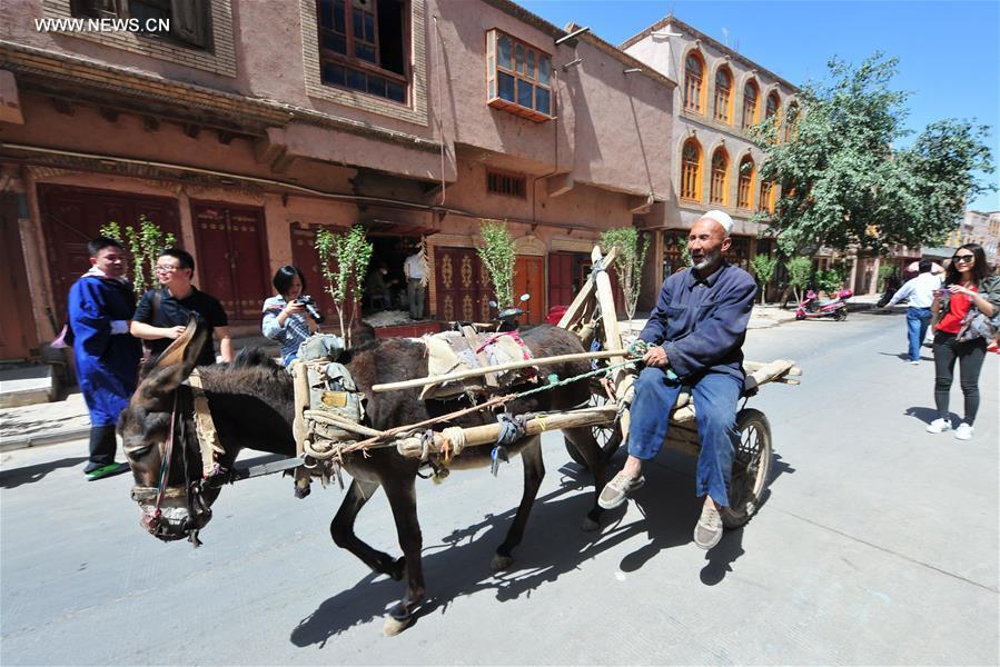 Kashgar,Xinjiang.(9).27May2016,Kashgar-old-town.jpg