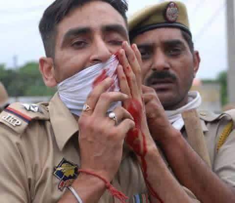 kashmir police.jpg