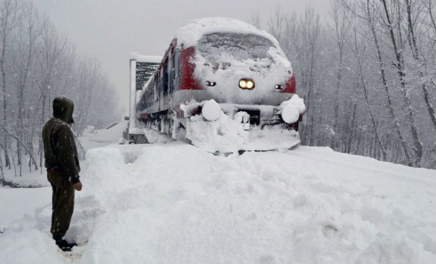 Kashmir snowfall Jan 23_0.jpg