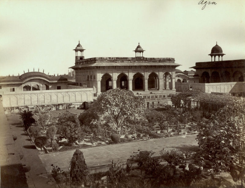 Khas Mahal of Agra Fort - India 1875.jpg