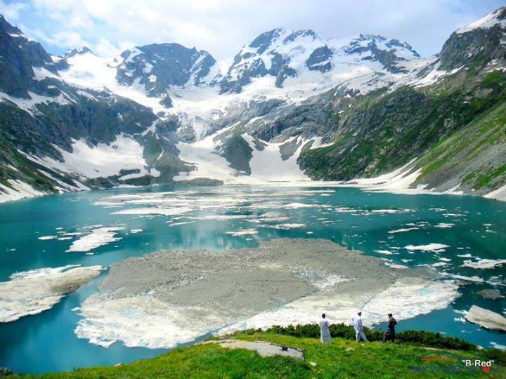 Khatoora lake, Upper Dir, Pakistan.jpg