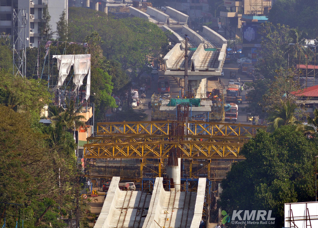 Kochi metro 7.jpg