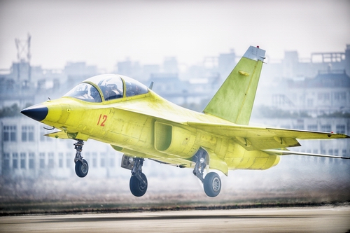 L-15 no. 12 maiden flight - 18.1.16.jpg