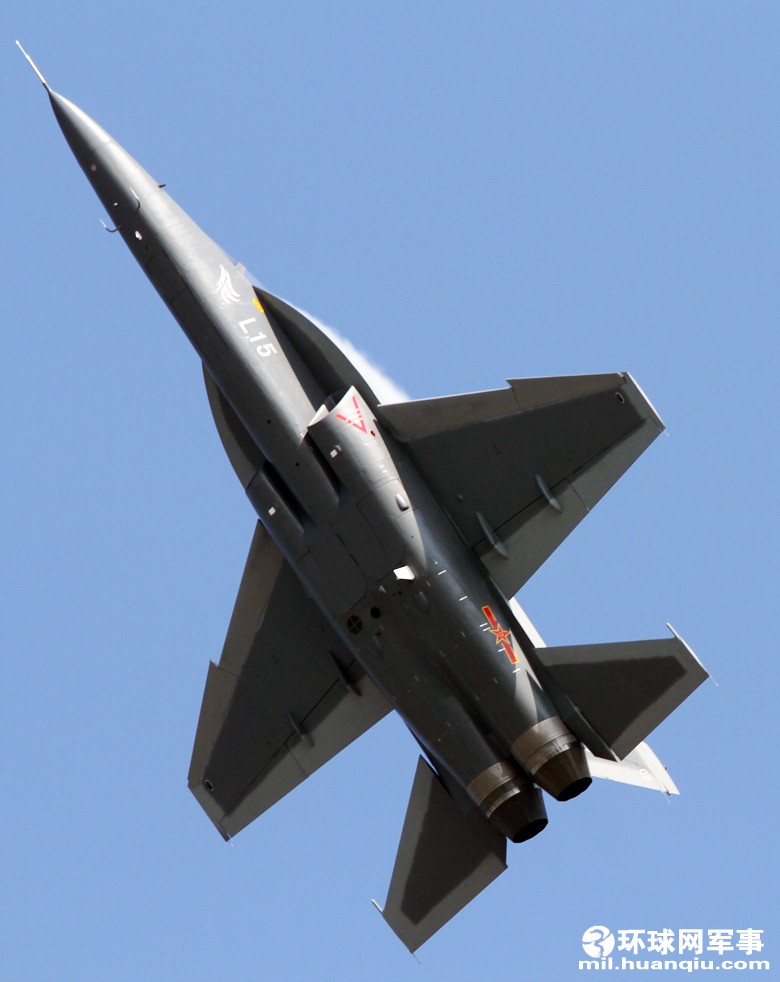 l15-advanced-trainer-jet-china-5.jpg