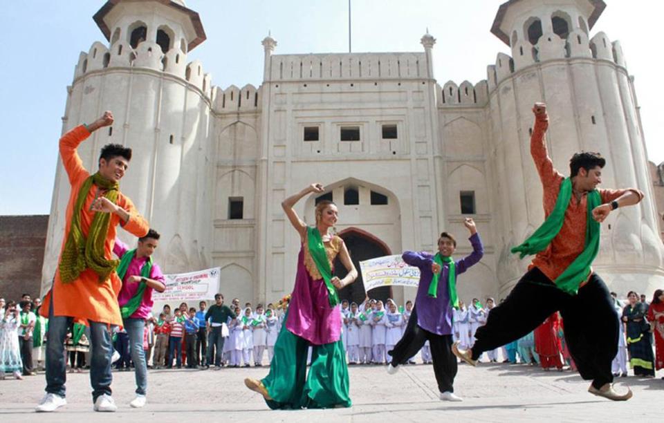 lahore-flash-mob.jpg