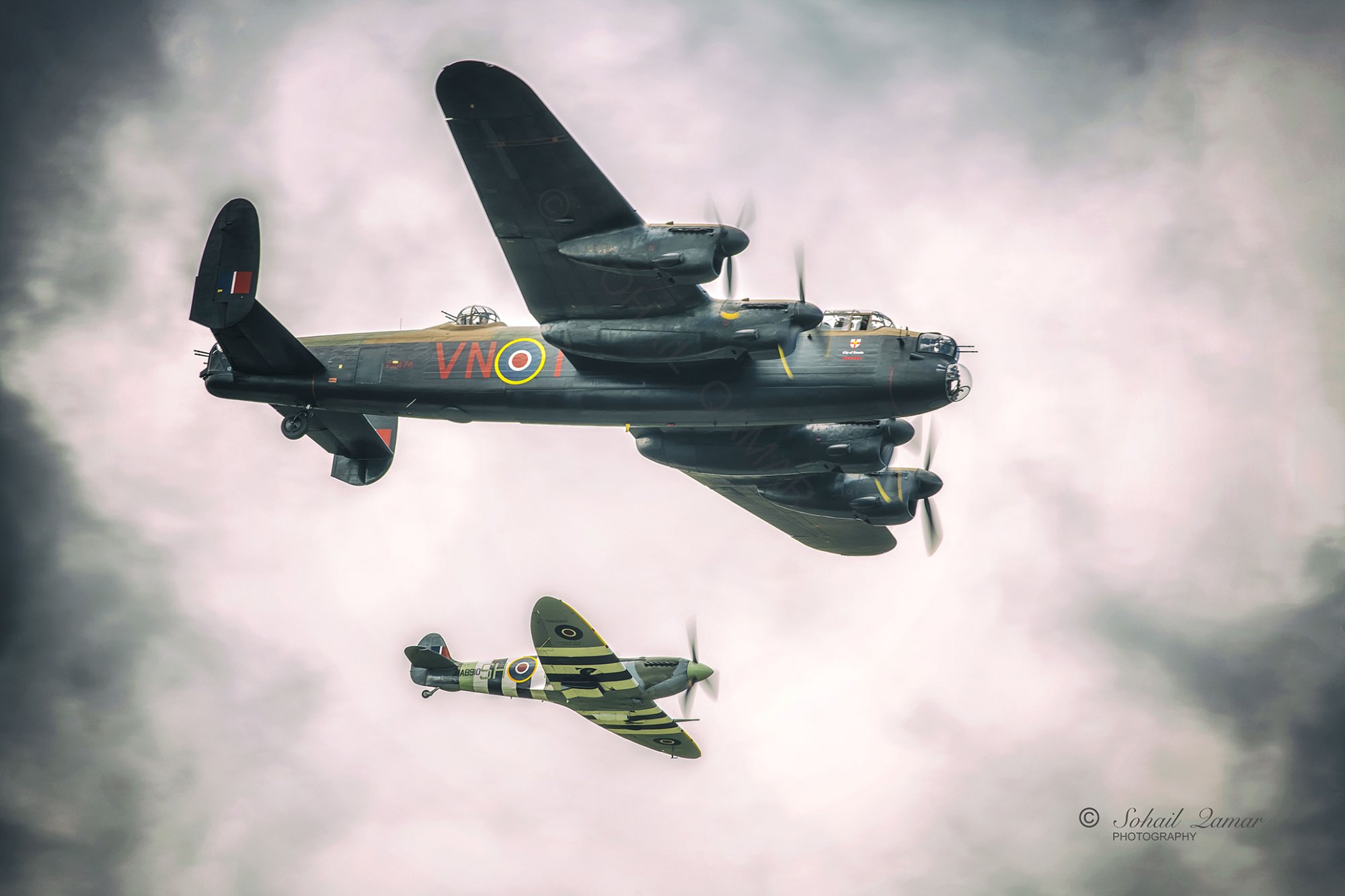 Lancaster&Spitfire-3473 small size.jpg
