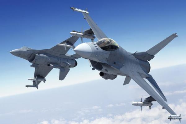 Lockheed-Martin-brings-F-16V.jpg