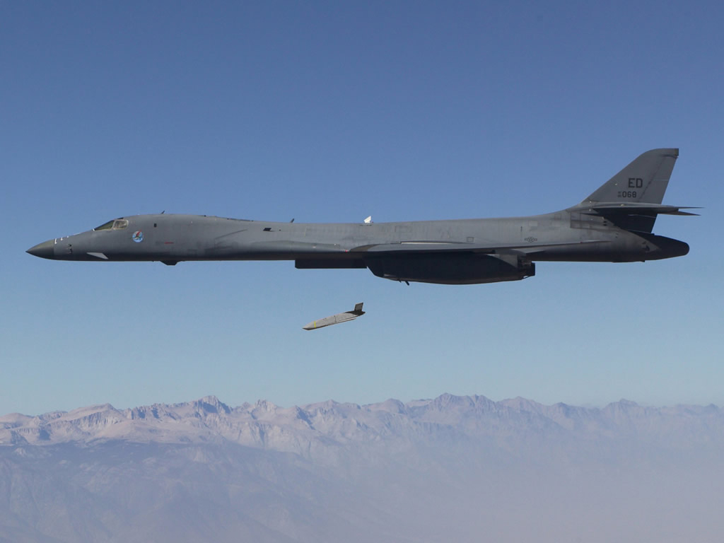 Long_Range_Anti-Ship_Missile_(LRASM)_launches_from_an_Air_Force_B-1B_Lancer.jpg