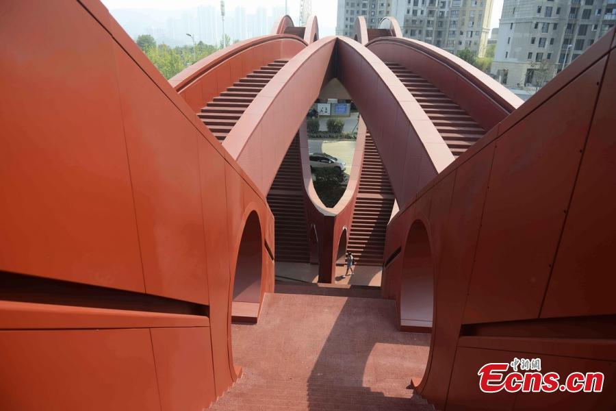 Lucky-Knot-Bridge,Changsha.(3)_22Sep2016.jpg