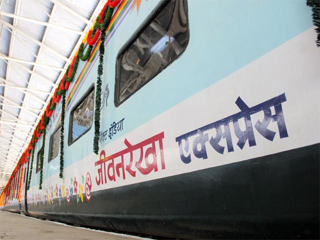 magic-train-of-india.jpg