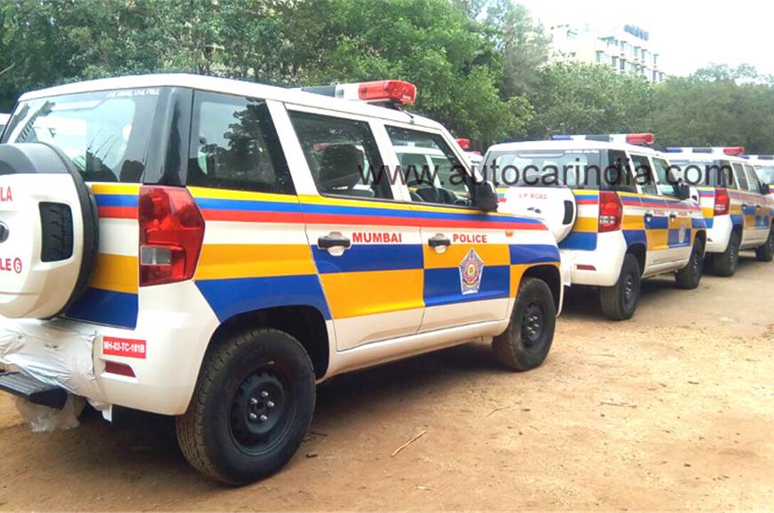 Mahindra-TUV300-Mumbai-Police-fleet-rear-angle.jpg