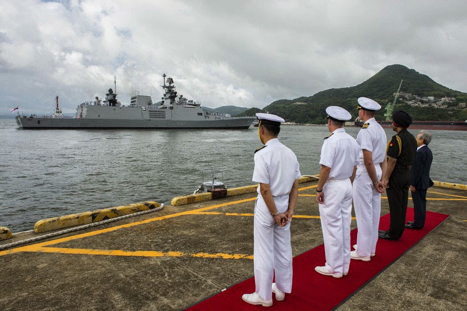Malabar 2014 India-US-Japan joint naval exercises 13.jpg
