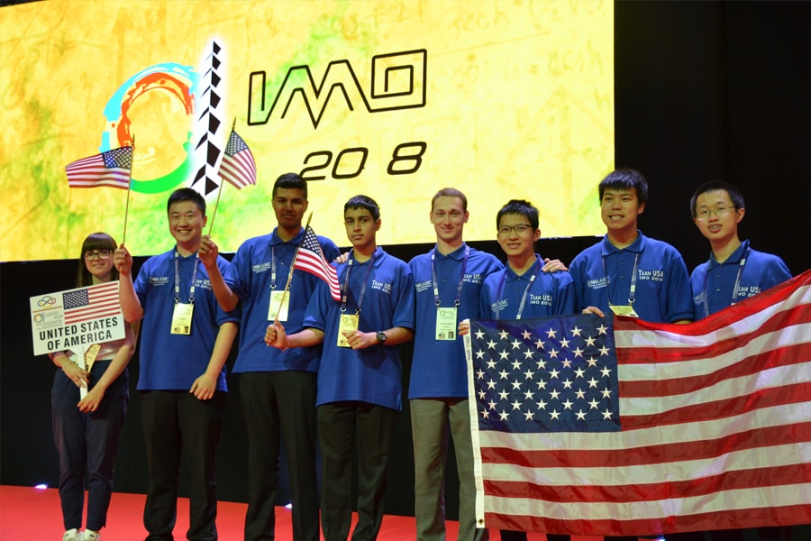 MATHS IMO-team-3-900x600-min.jpg